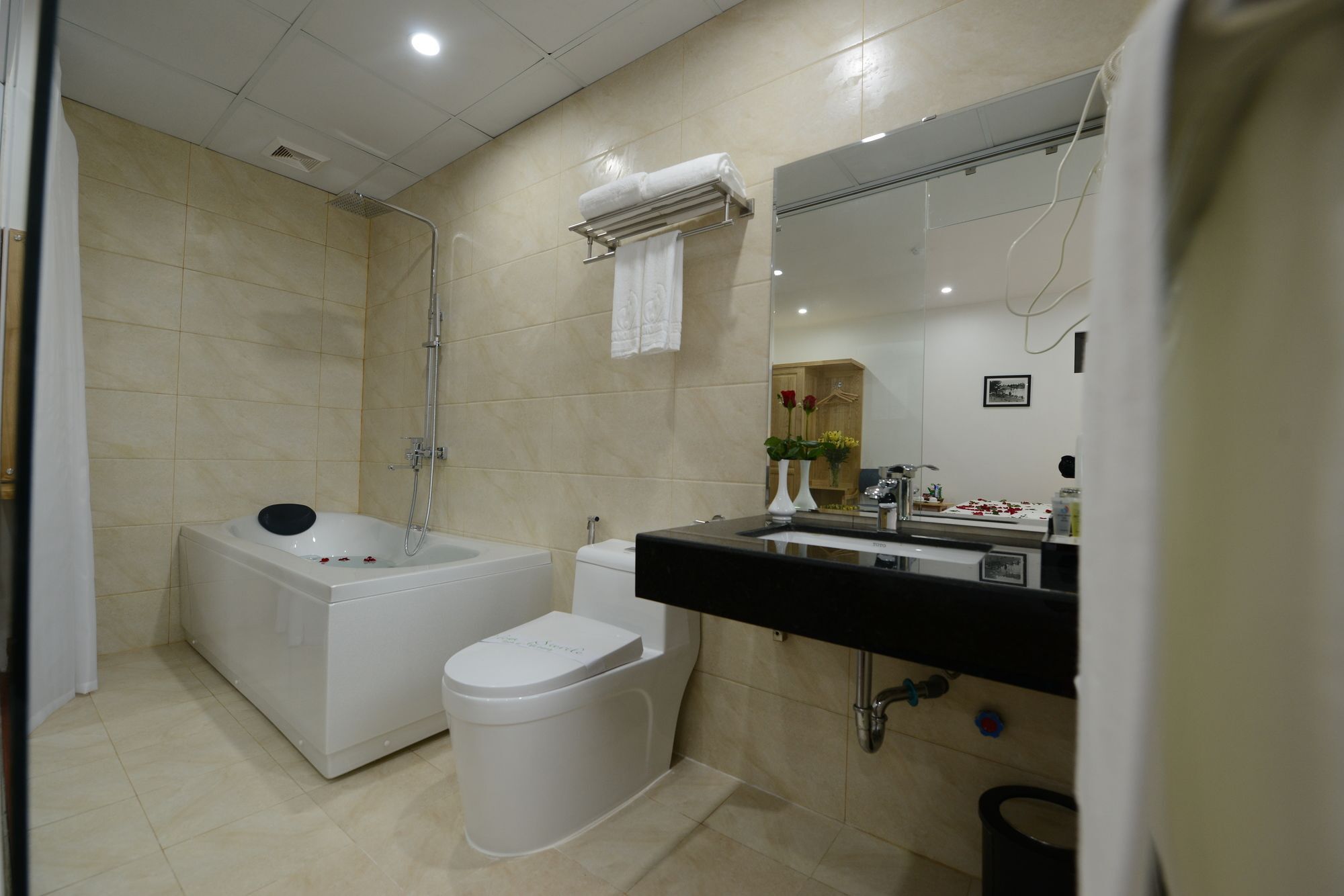 Blue Hanoi Inn City Hotel Zewnętrze zdjęcie